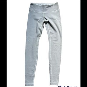 Lululemon Gray & White Striped Legging Size 6 NWOT